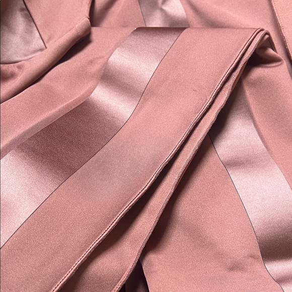 Vaara Rust Activewear Set - Picture 5 of 8